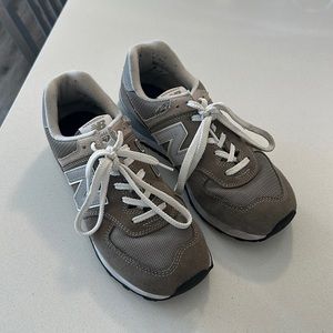 Women’s New Balance Classic Sneakers 574 - Size 9.5